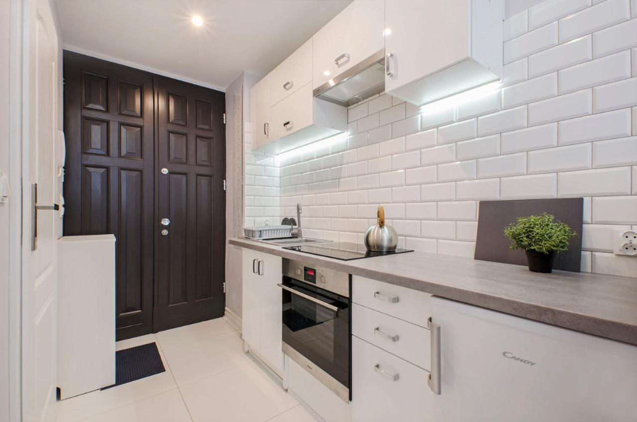 Cozy Apartment On Piramowicza Lodź Bagian luar foto